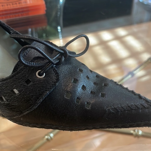 Sigerson Morrison Dark Brown Laser Cut Lace Up Point Toe High Heel Pumps Size 9B - Picture 4 of 9